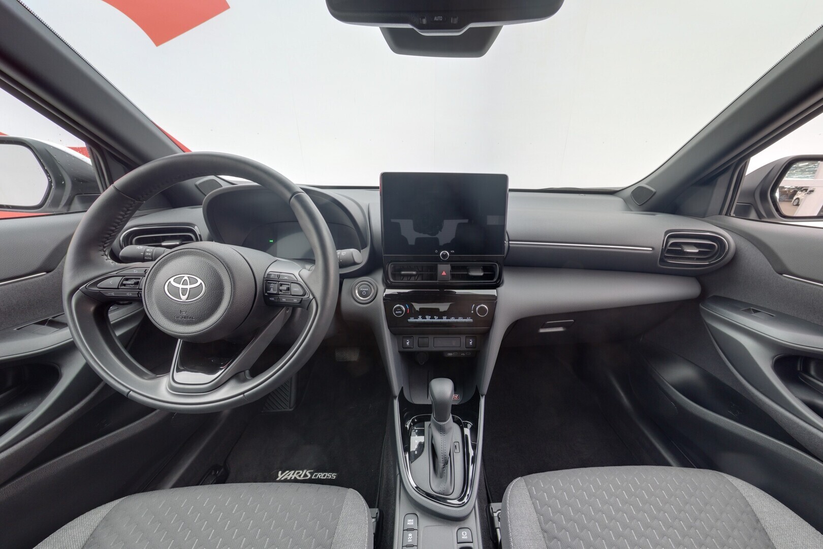 TOYOTA Yaris Cross 2024