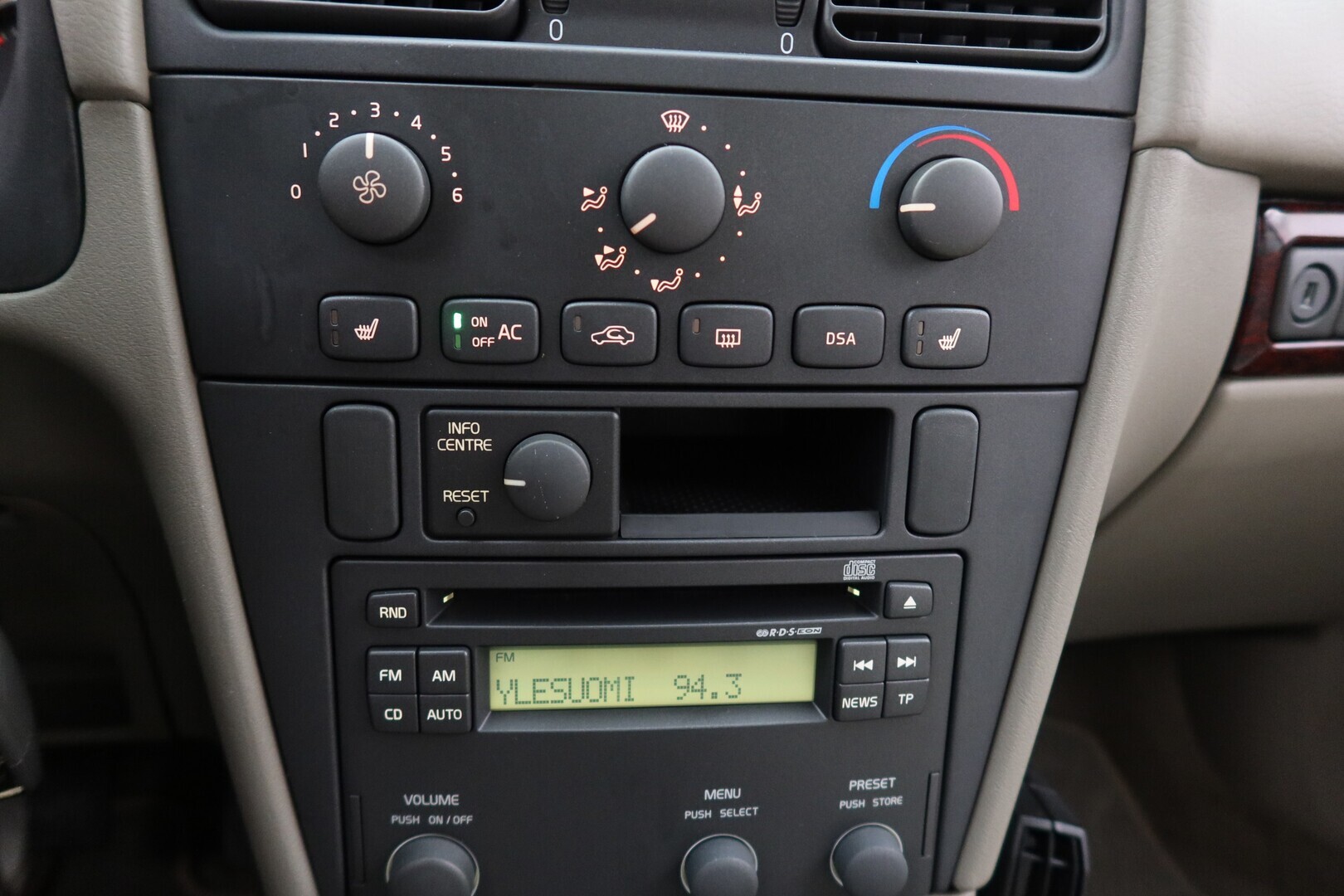 VOLVO S40 2004