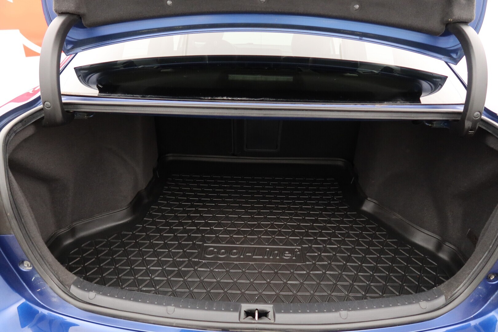TOYOTA Avensis 2015