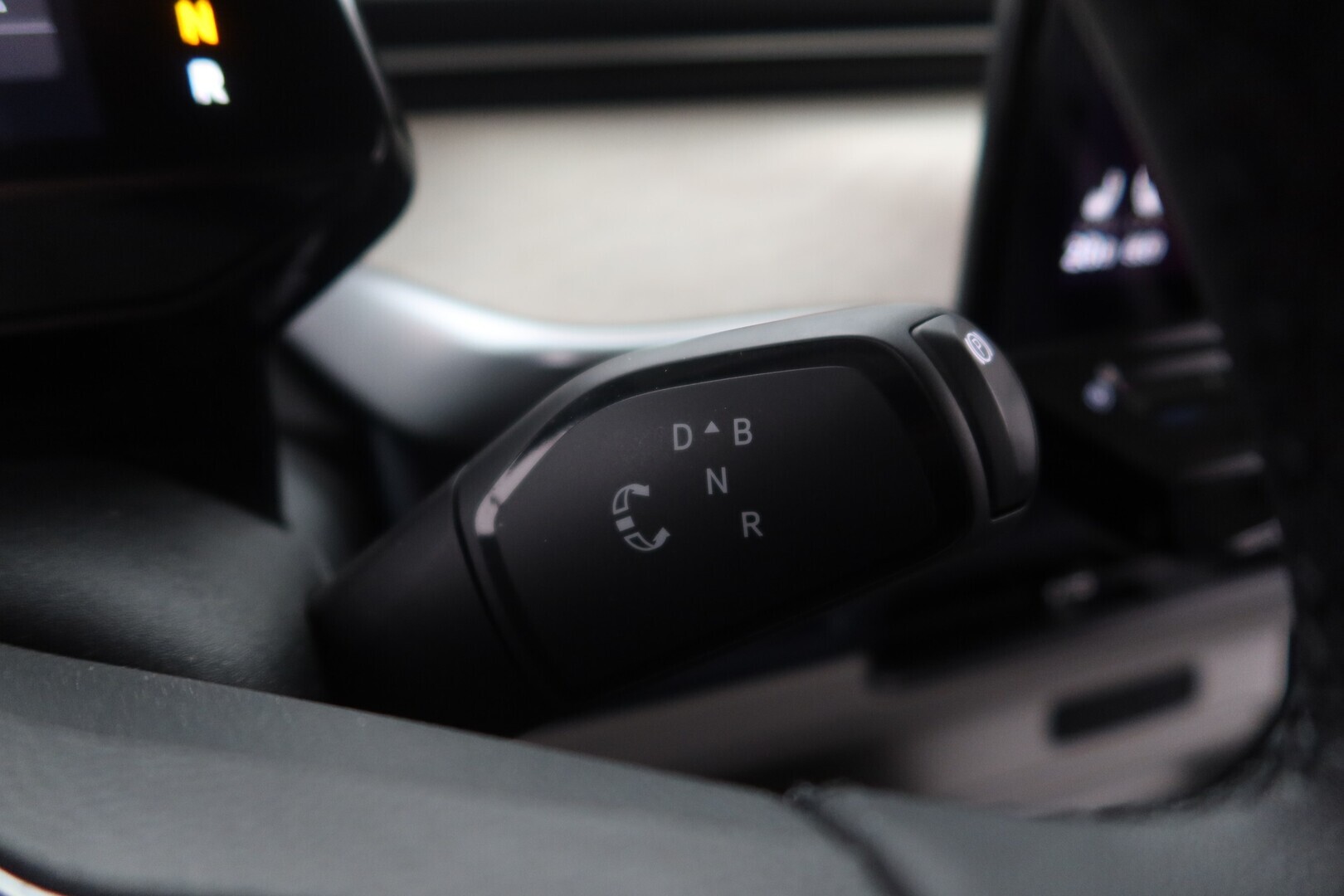 VOLKSWAGEN ID. Buzz 2023