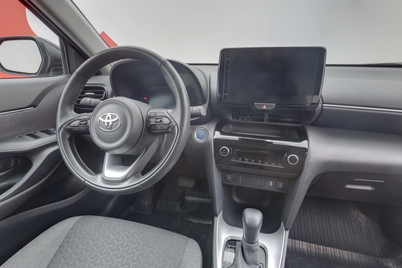 TOYOTA Yaris Cross 2023