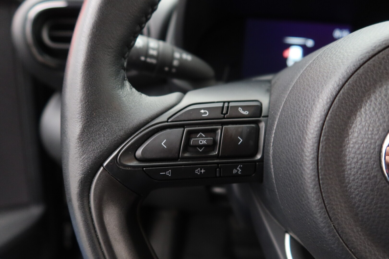 TOYOTA Yaris Cross 2023