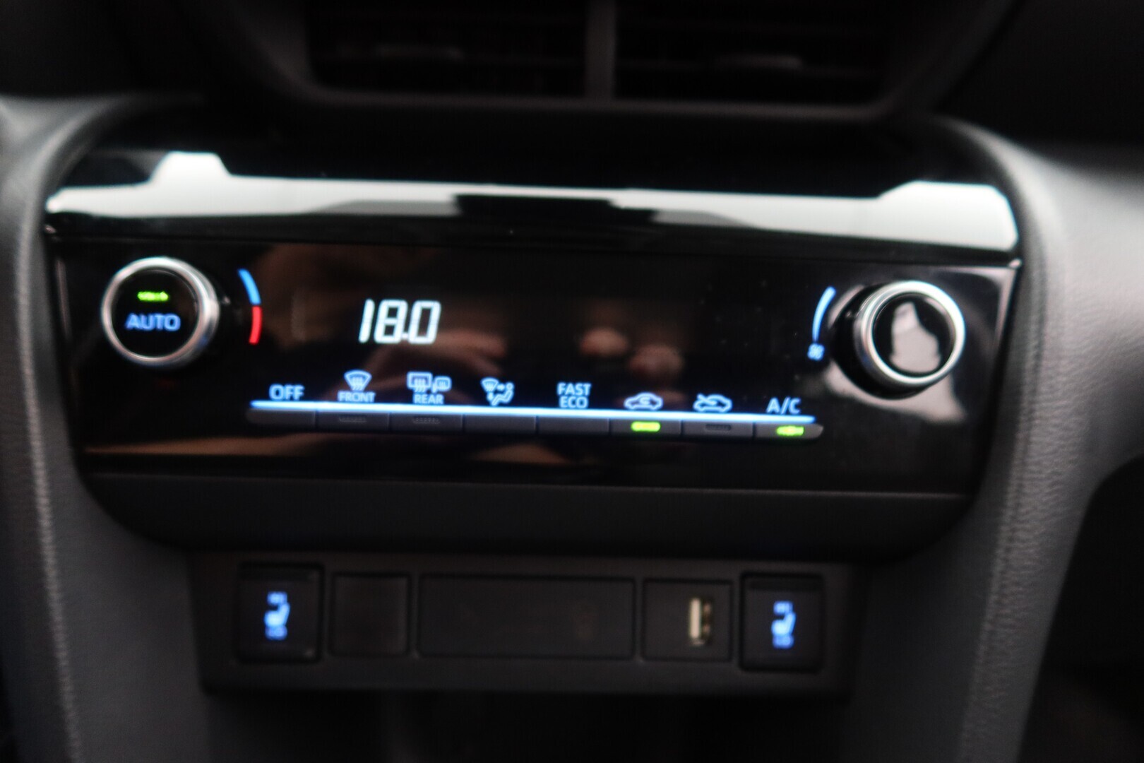 TOYOTA Yaris Cross 2023