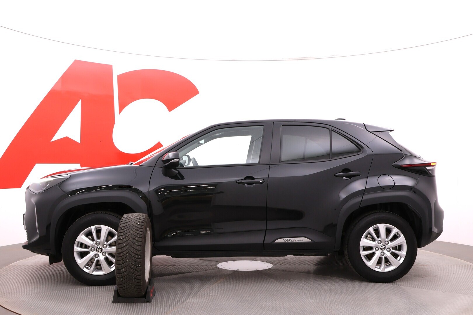 TOYOTA Yaris Cross 2023