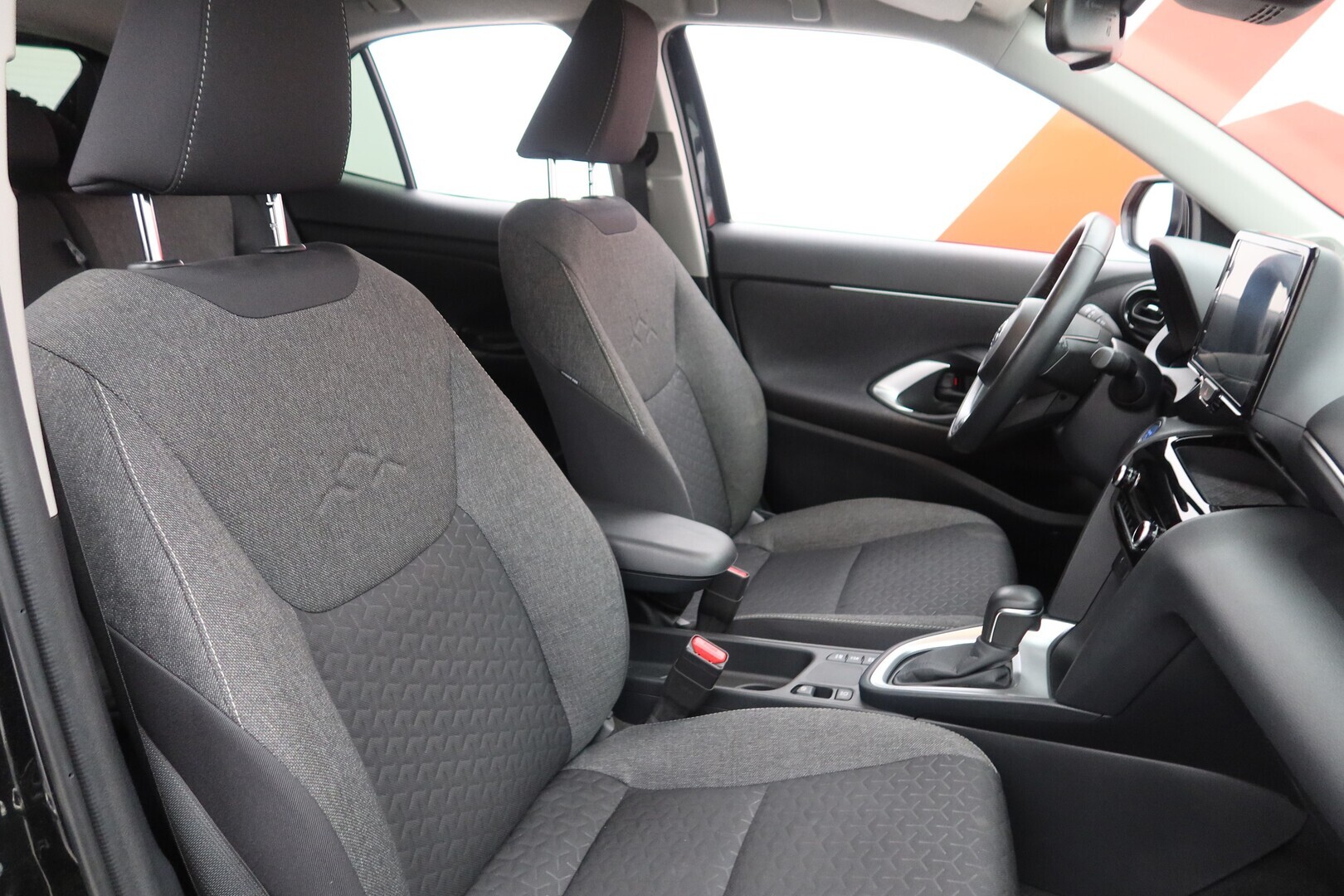 TOYOTA Yaris Cross 2023