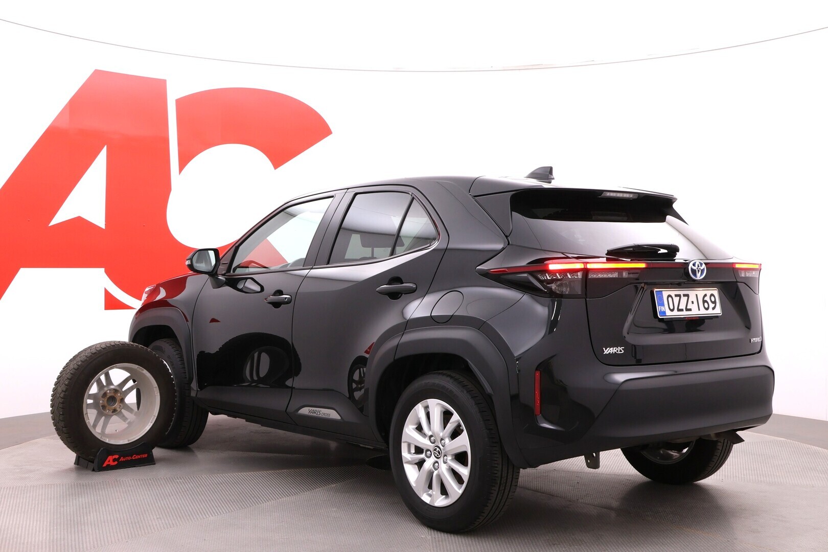 TOYOTA Yaris Cross 2023