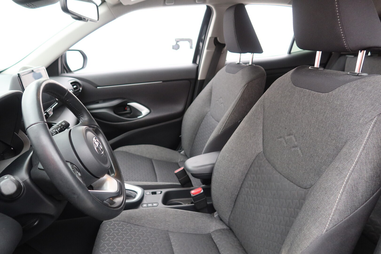 TOYOTA Yaris Cross 2023