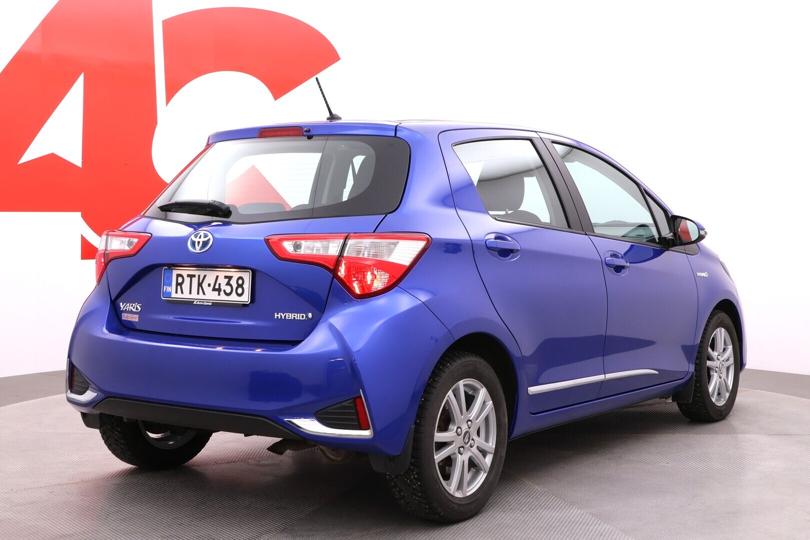 TOYOTA Yaris 2017