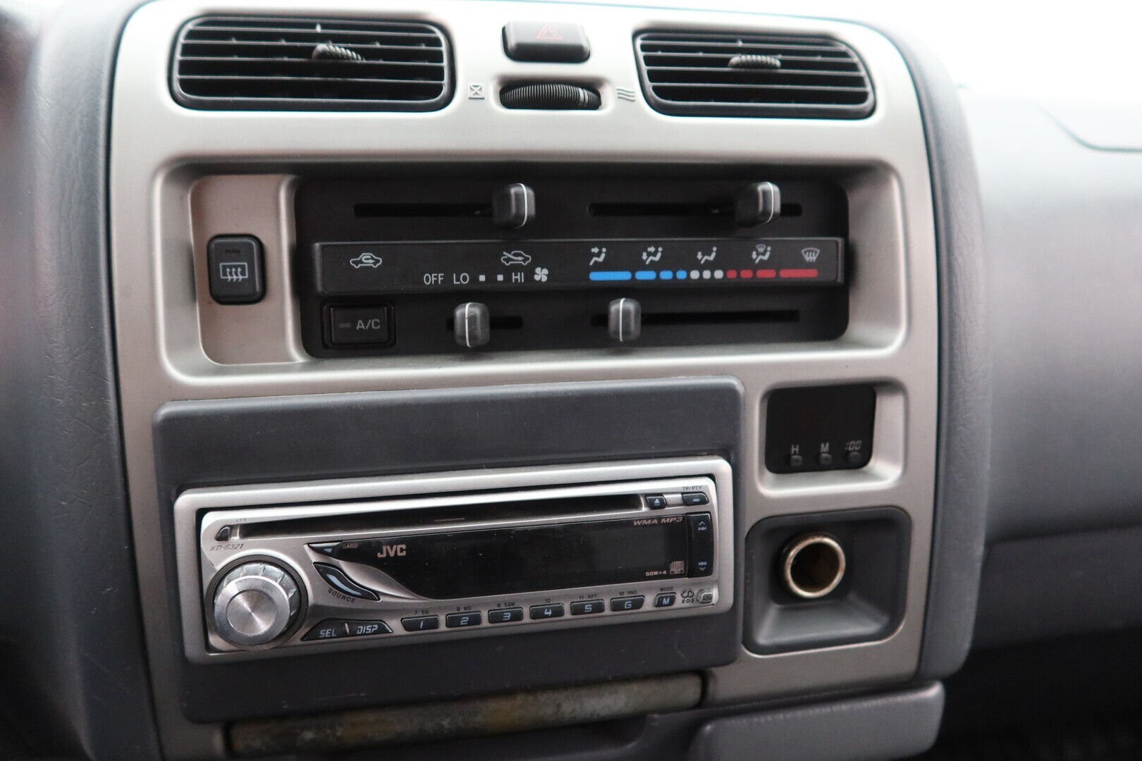 TOYOTA Hiace 2006