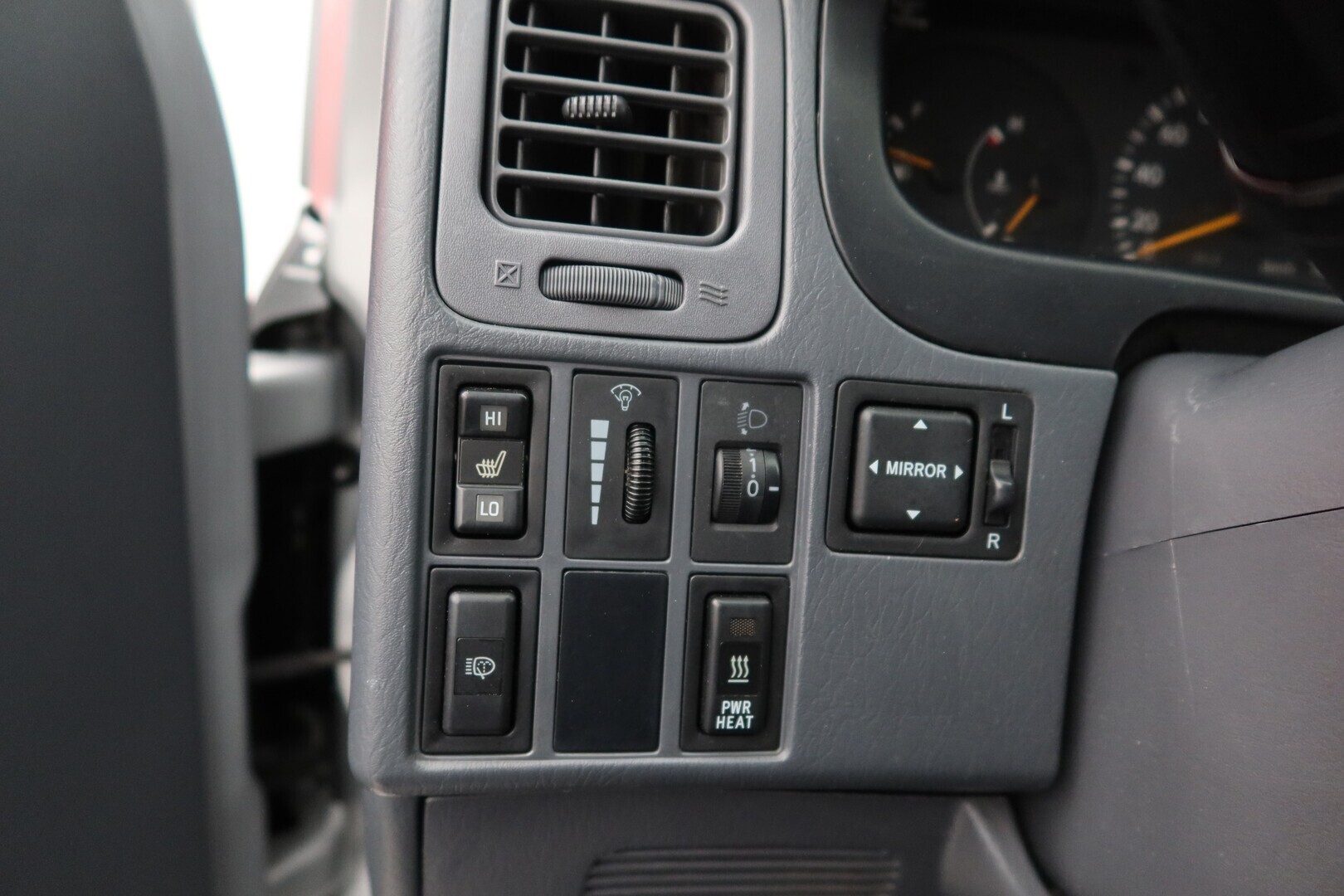 TOYOTA Hiace 2006