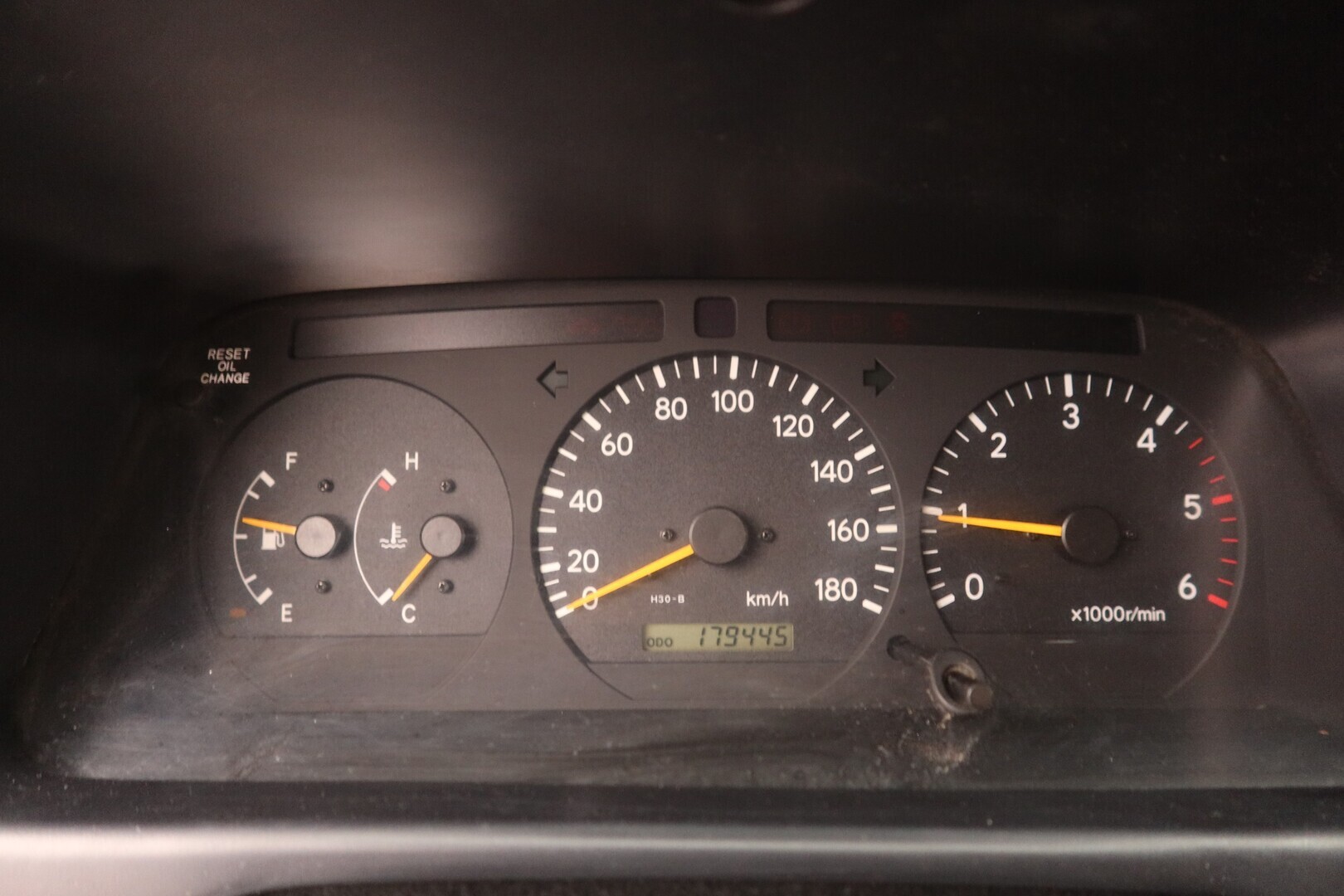 TOYOTA Hiace 2006