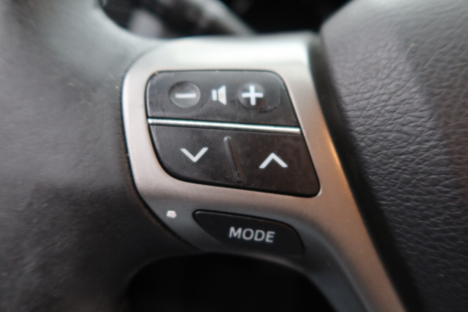 TOYOTA Avensis 2010
