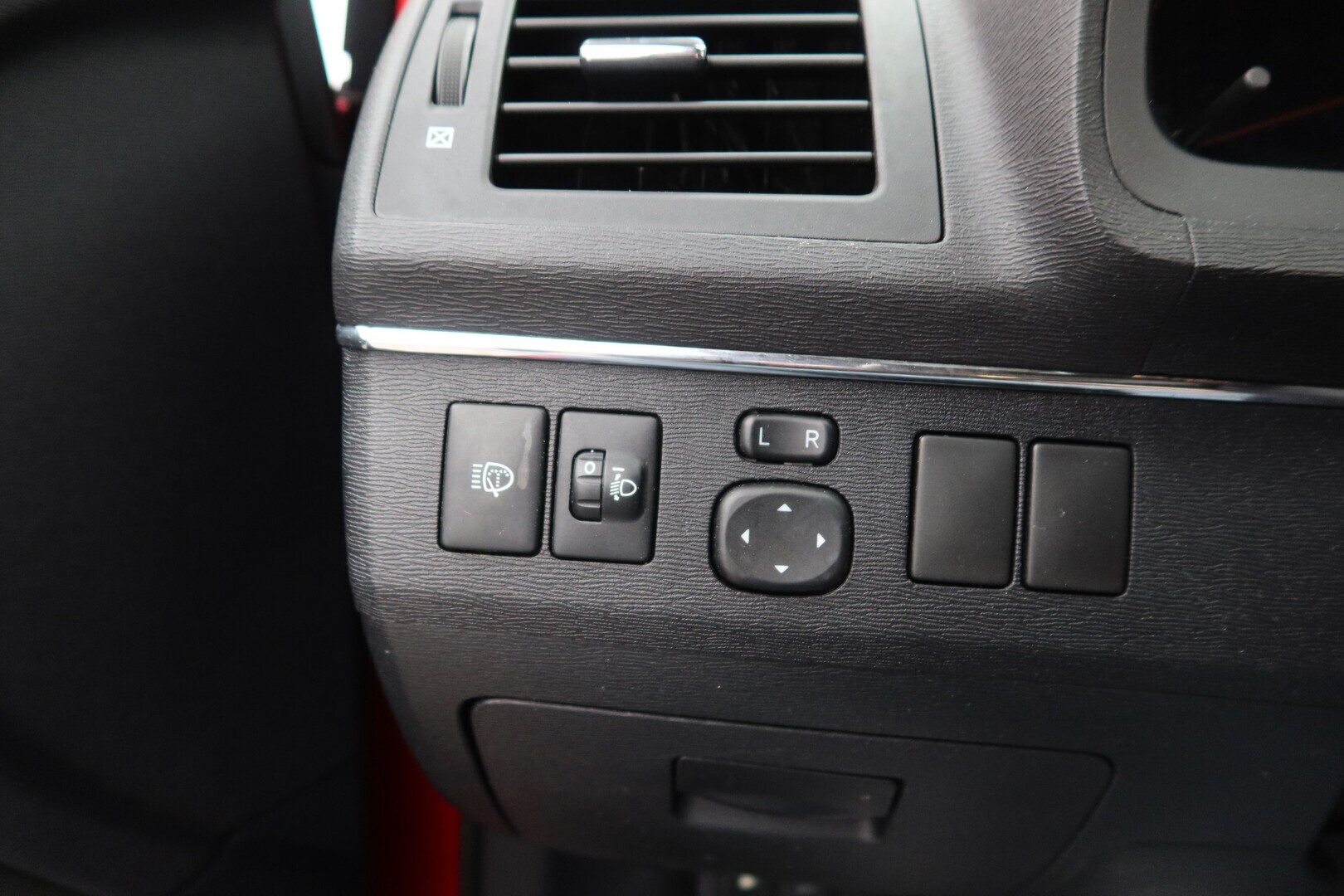 TOYOTA Avensis 2010