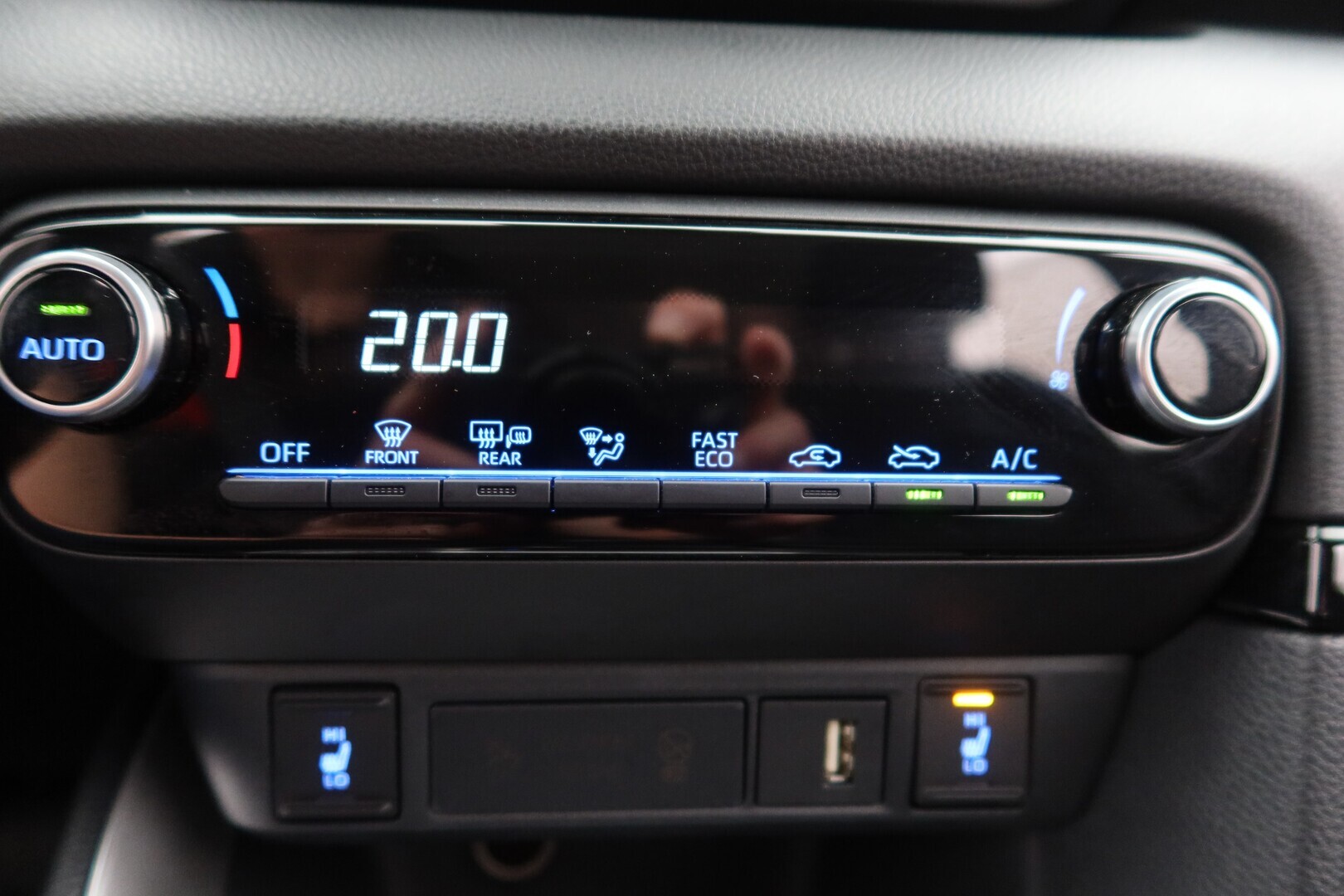 TOYOTA Yaris 2021