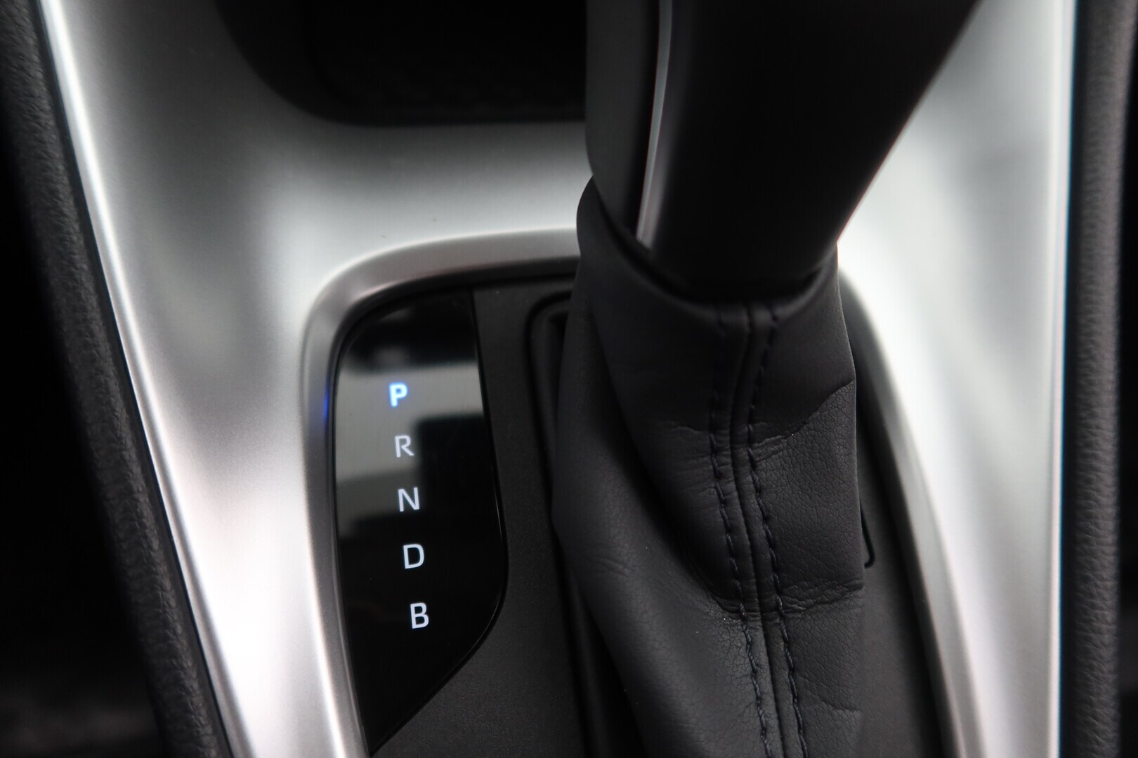 TOYOTA Yaris 2021