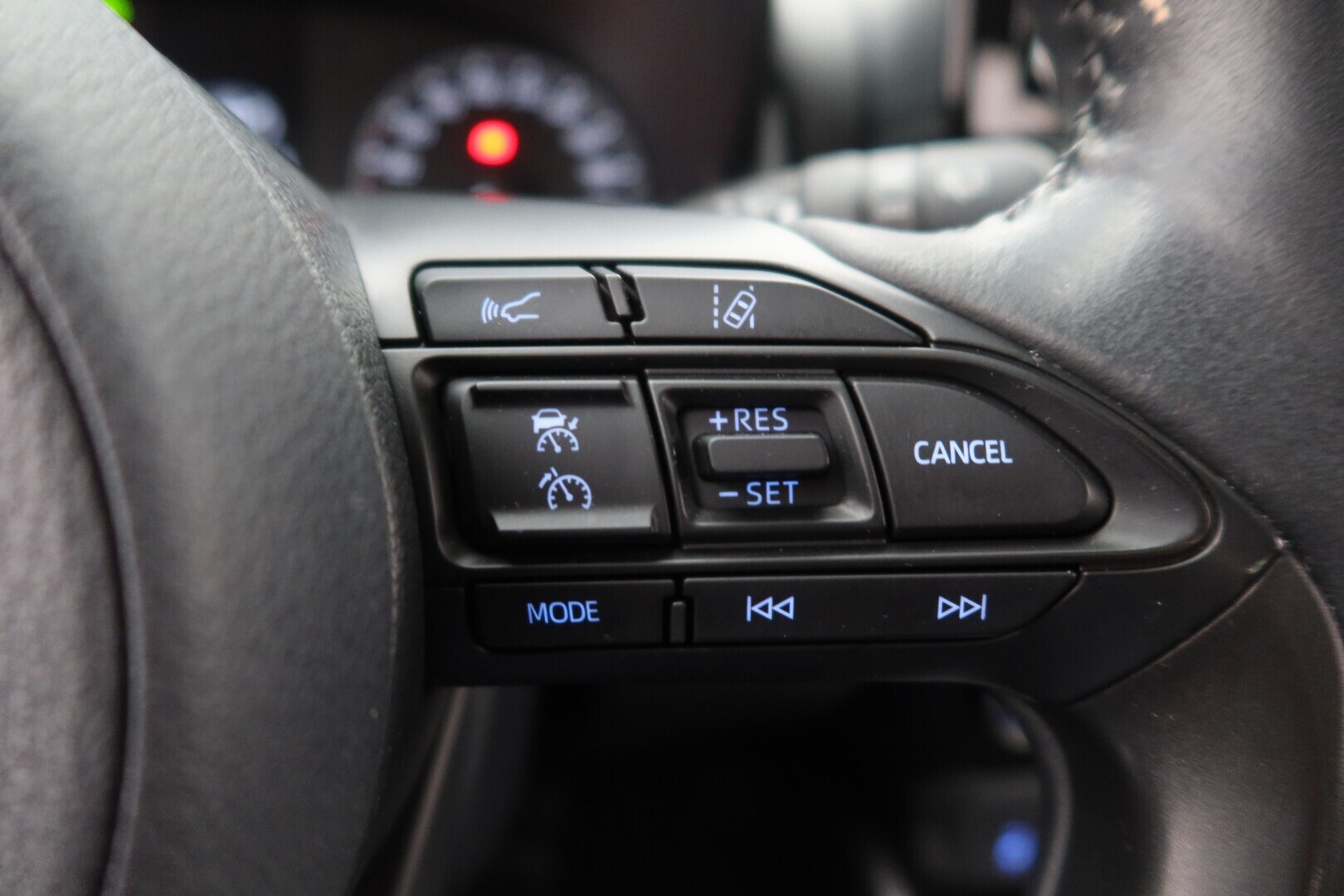TOYOTA Yaris 2021