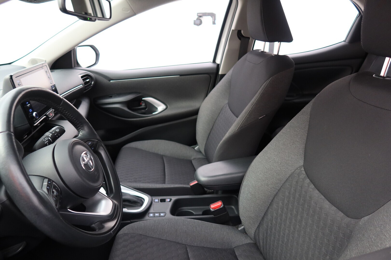TOYOTA Yaris 2023