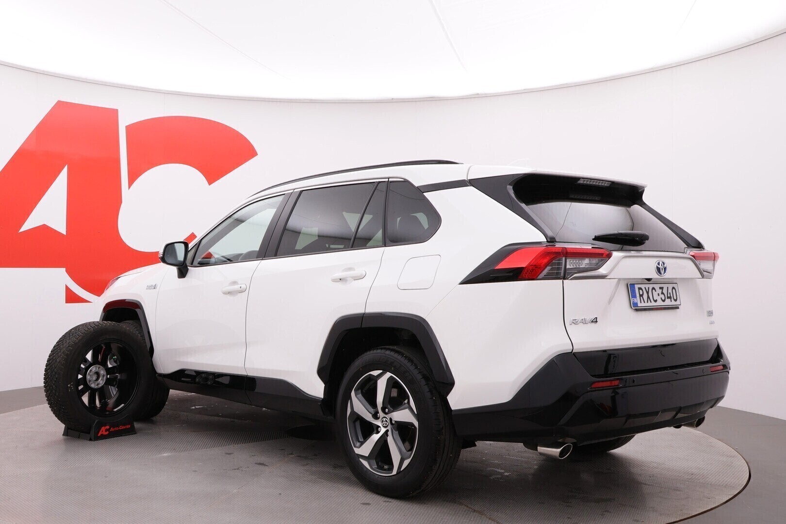 TOYOTA RAV4 Plug-in 2024