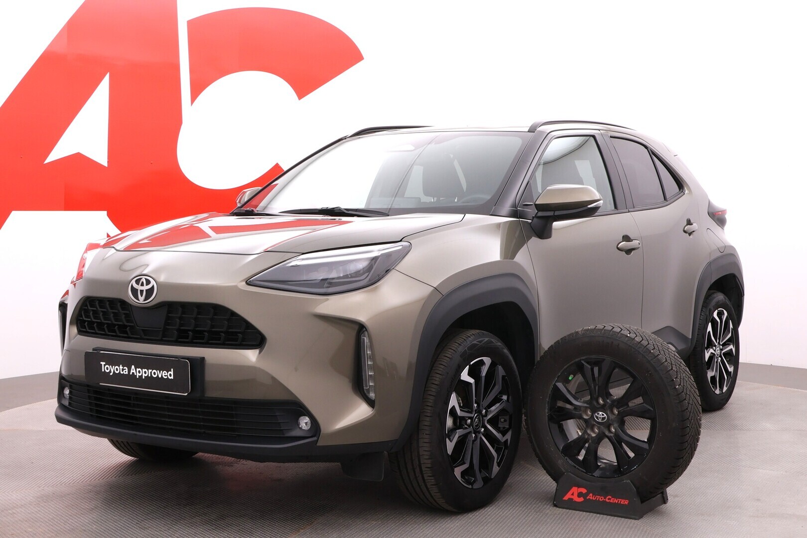 TOYOTA Yaris Cross 2025