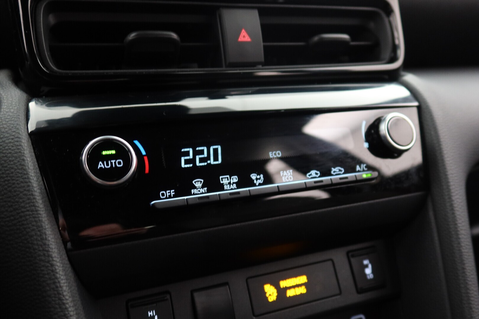 TOYOTA Yaris Cross 2025