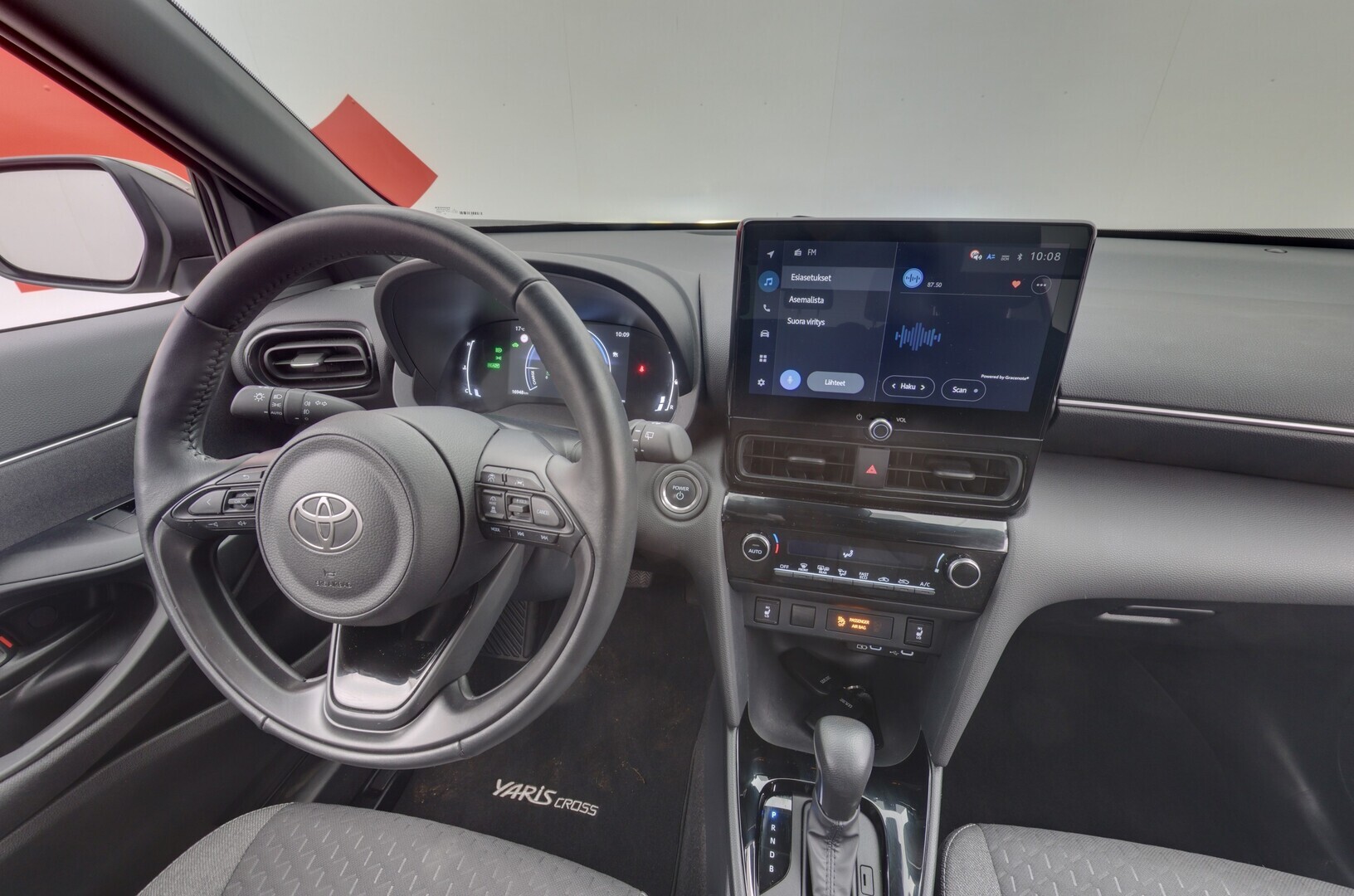 TOYOTA Yaris Cross 2025