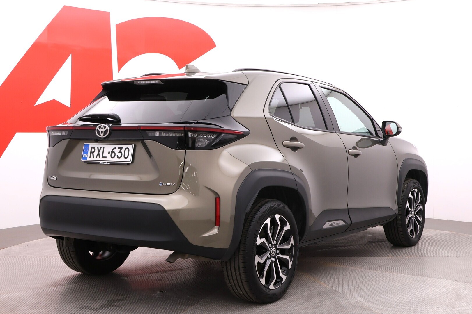 TOYOTA Yaris Cross 2025