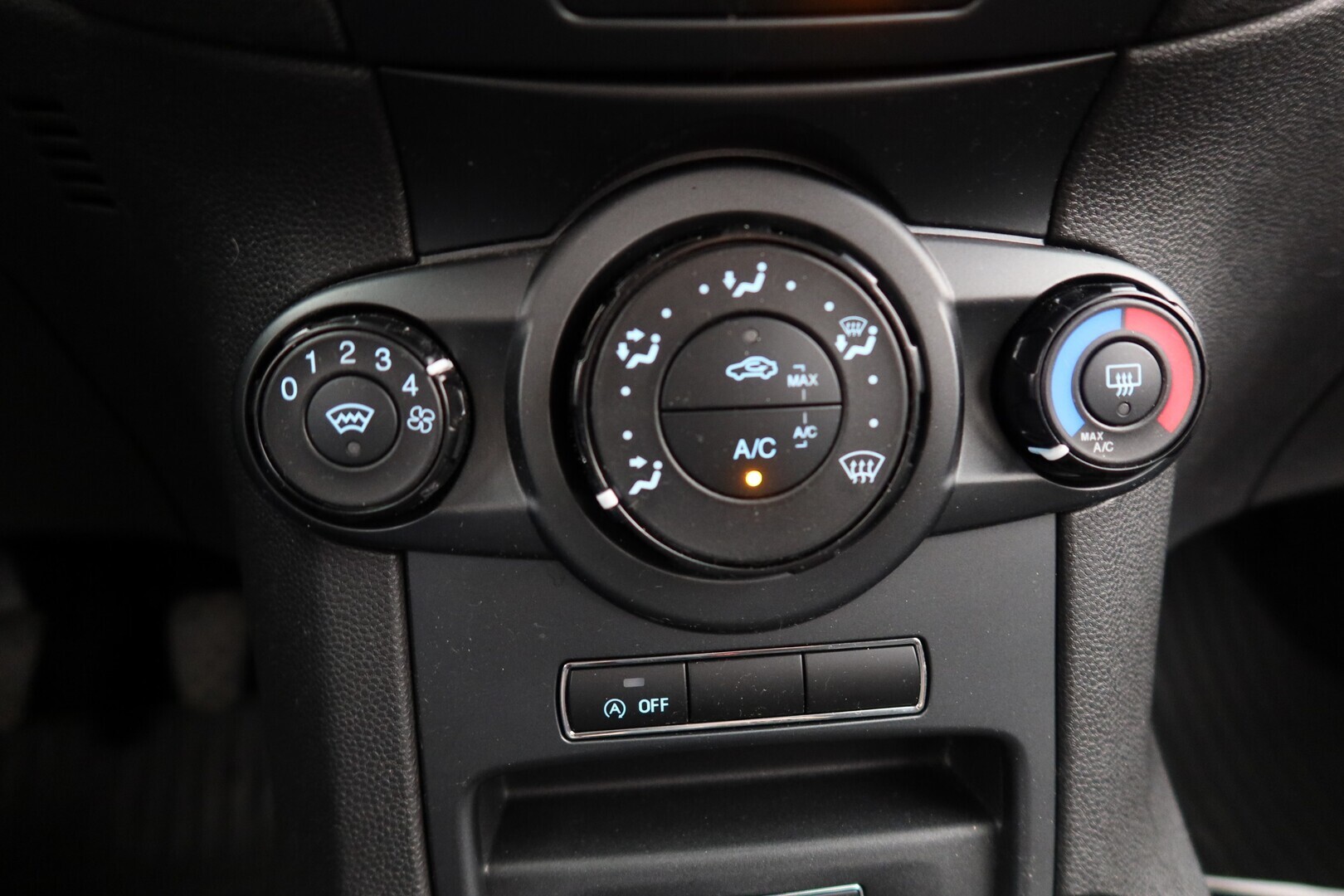 FORD Fiesta 2016