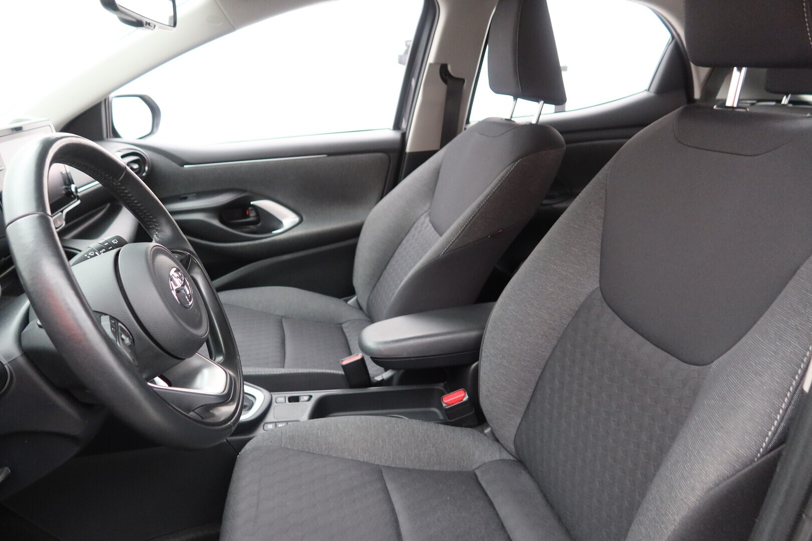 TOYOTA Yaris 2022