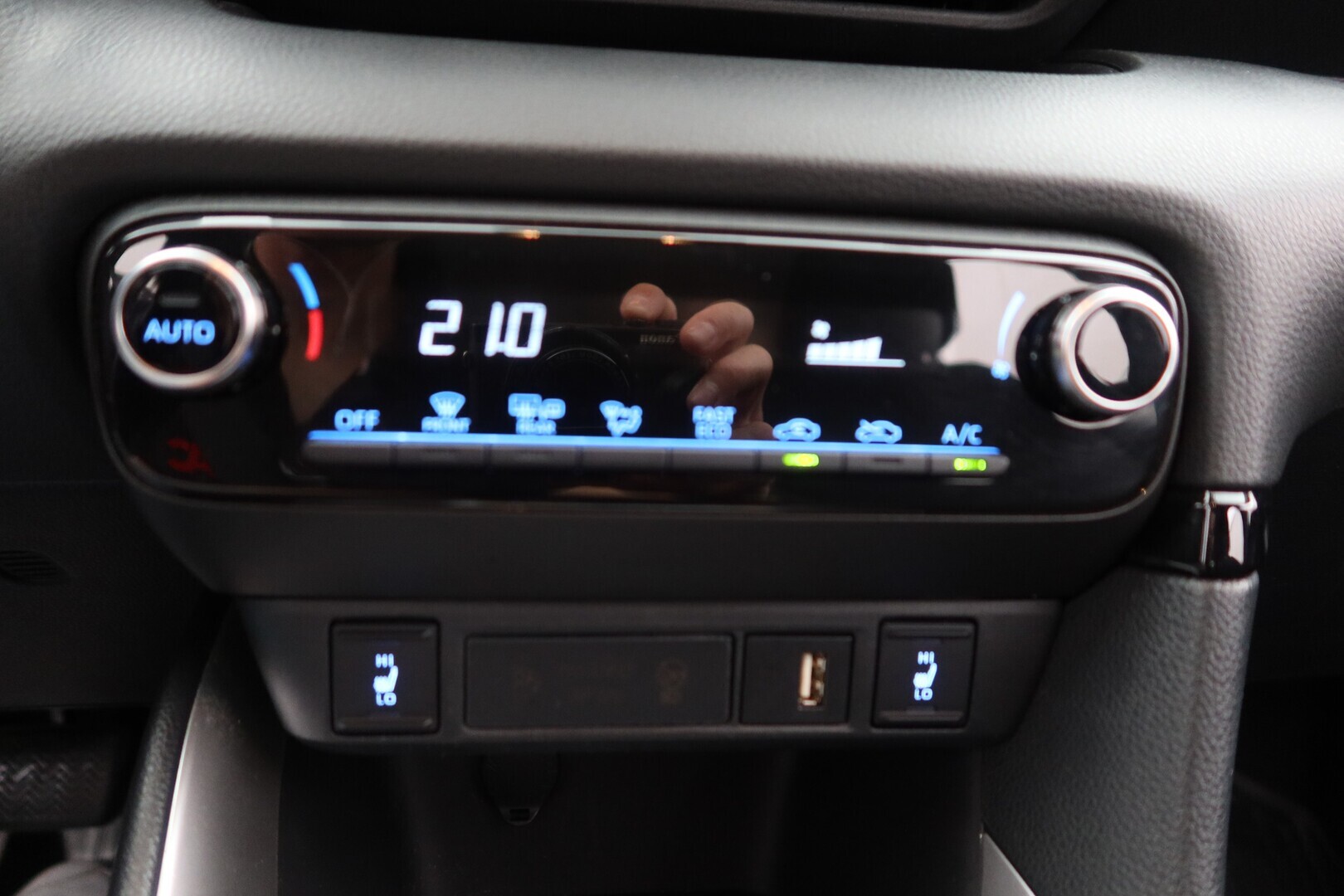 TOYOTA Yaris 2022