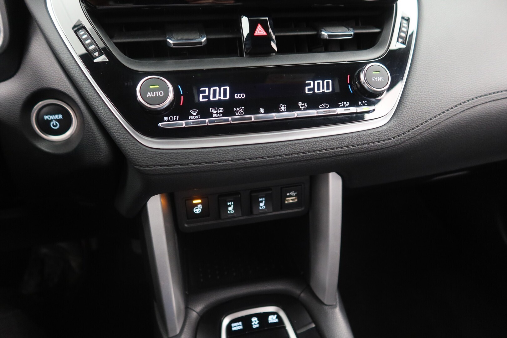 TOYOTA Corolla Cross 2024