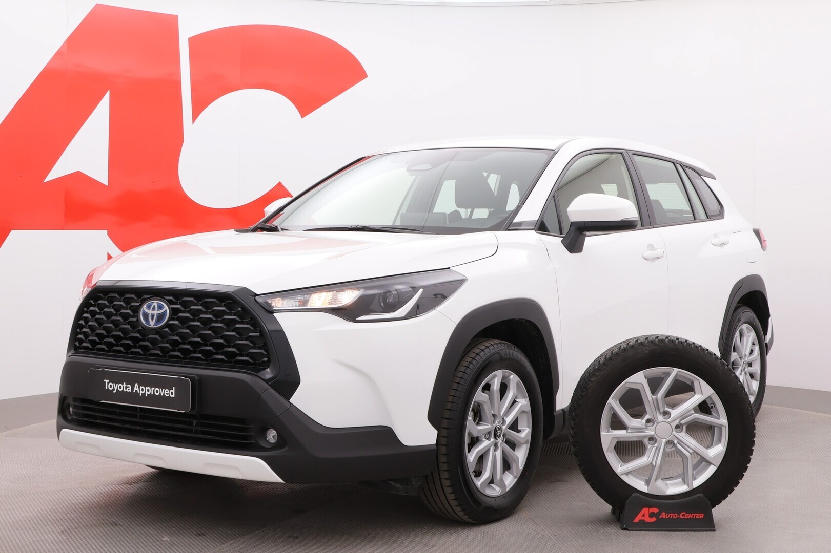 TOYOTA Corolla Cross 2024