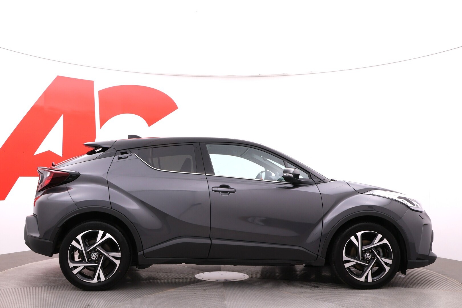 TOYOTA C-HR 2024