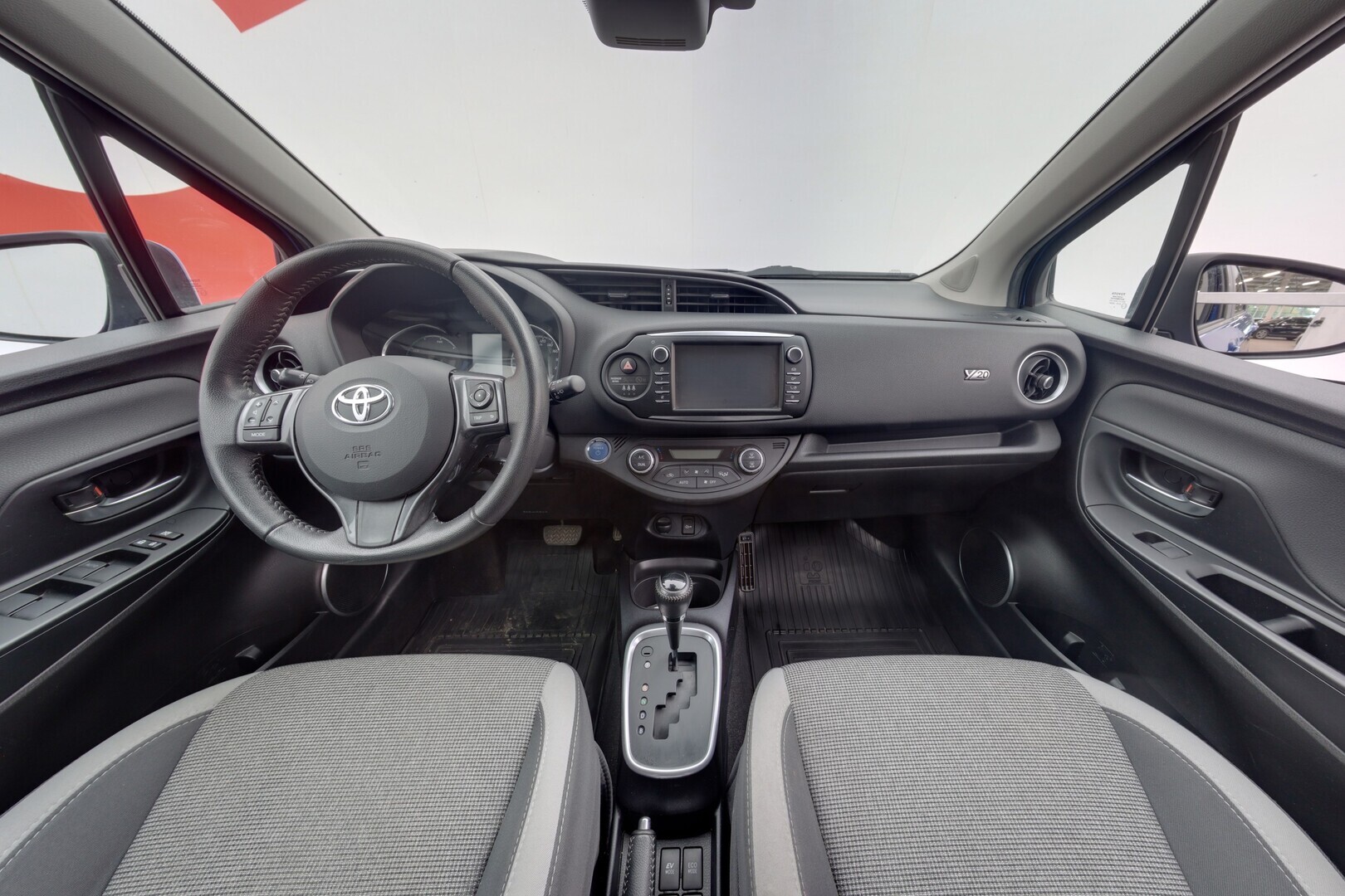 TOYOTA Yaris 2020