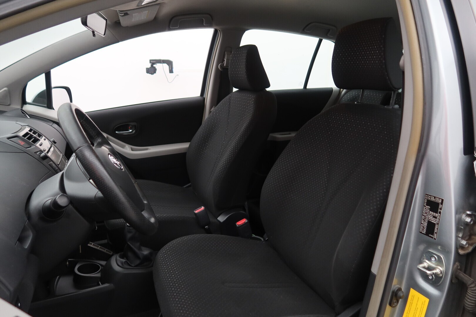 TOYOTA Yaris 2011