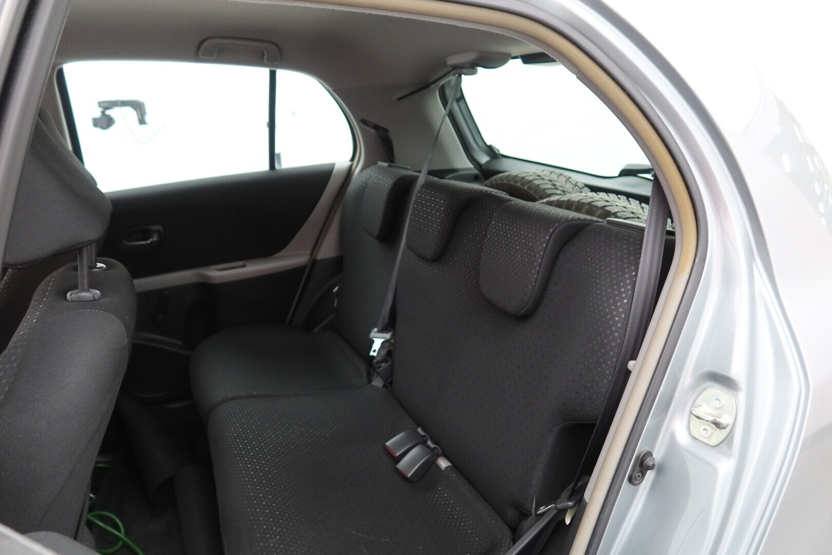TOYOTA Yaris 2011