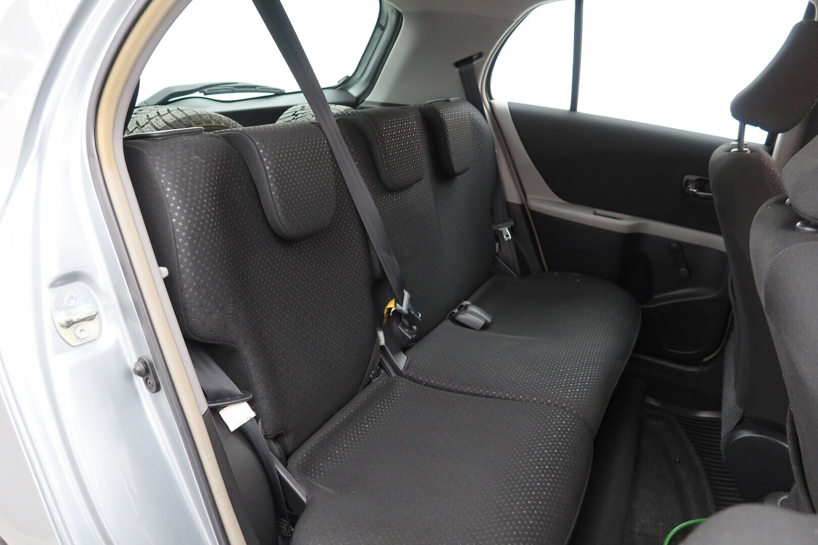 TOYOTA Yaris 2011
