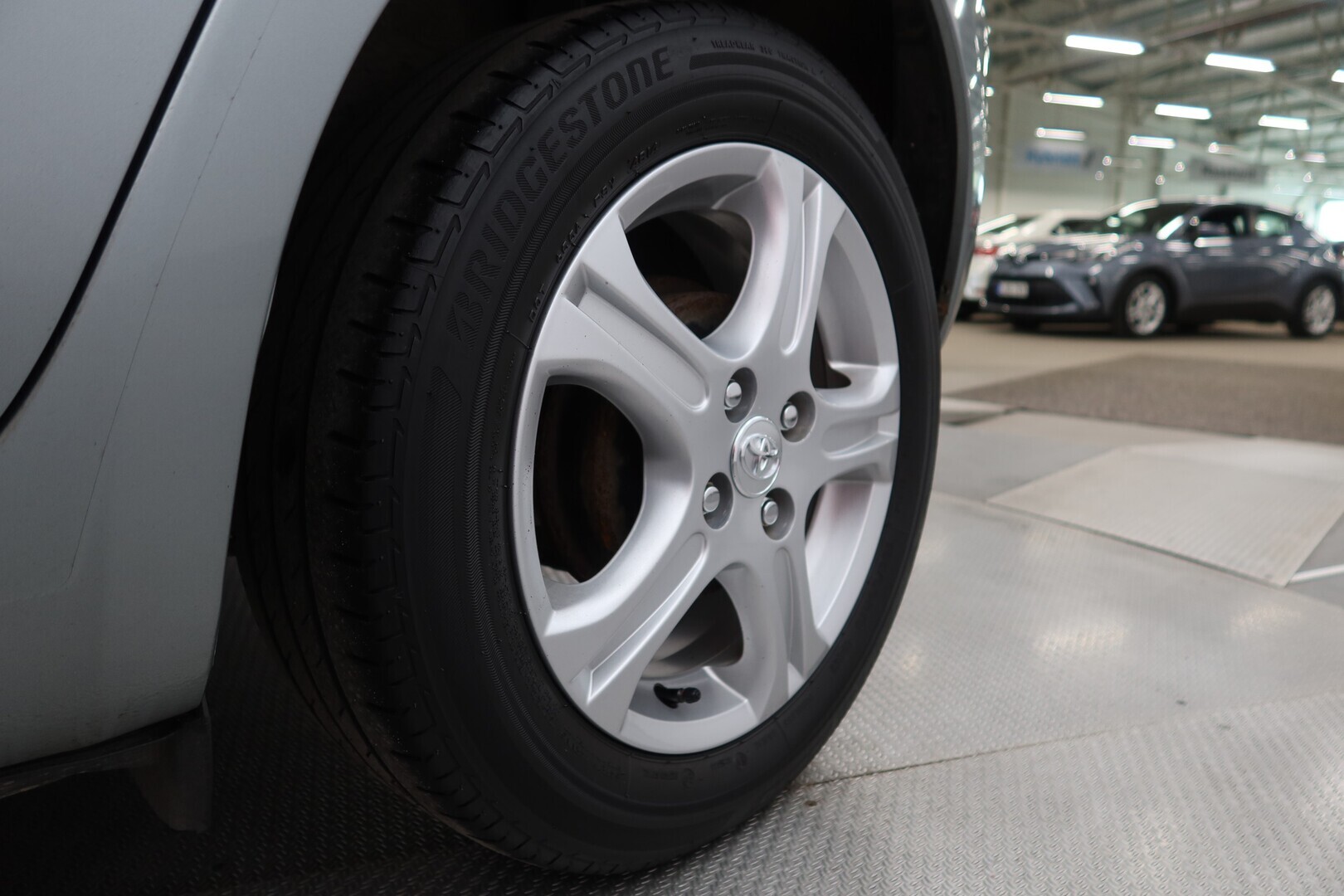 TOYOTA Yaris 2011