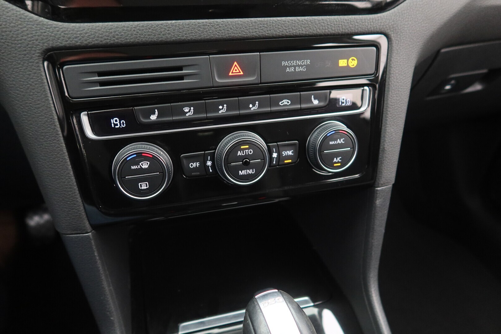 VOLKSWAGEN Golf Sportsvan 2015