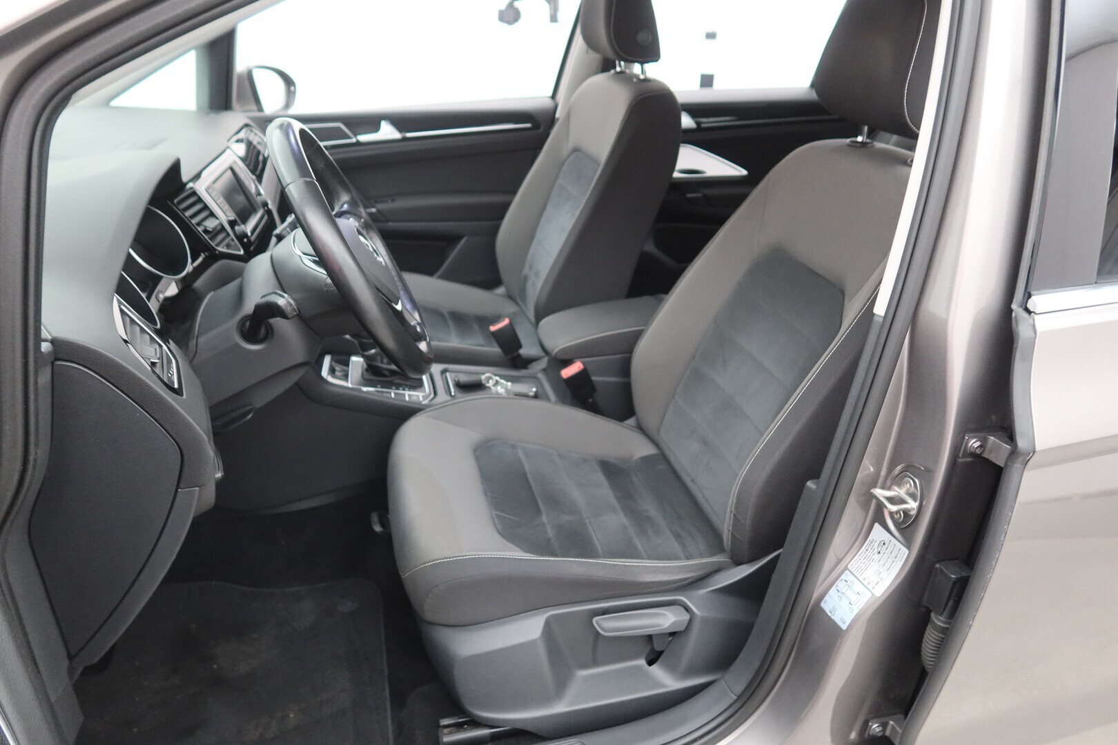 VOLKSWAGEN Golf Sportsvan 2015