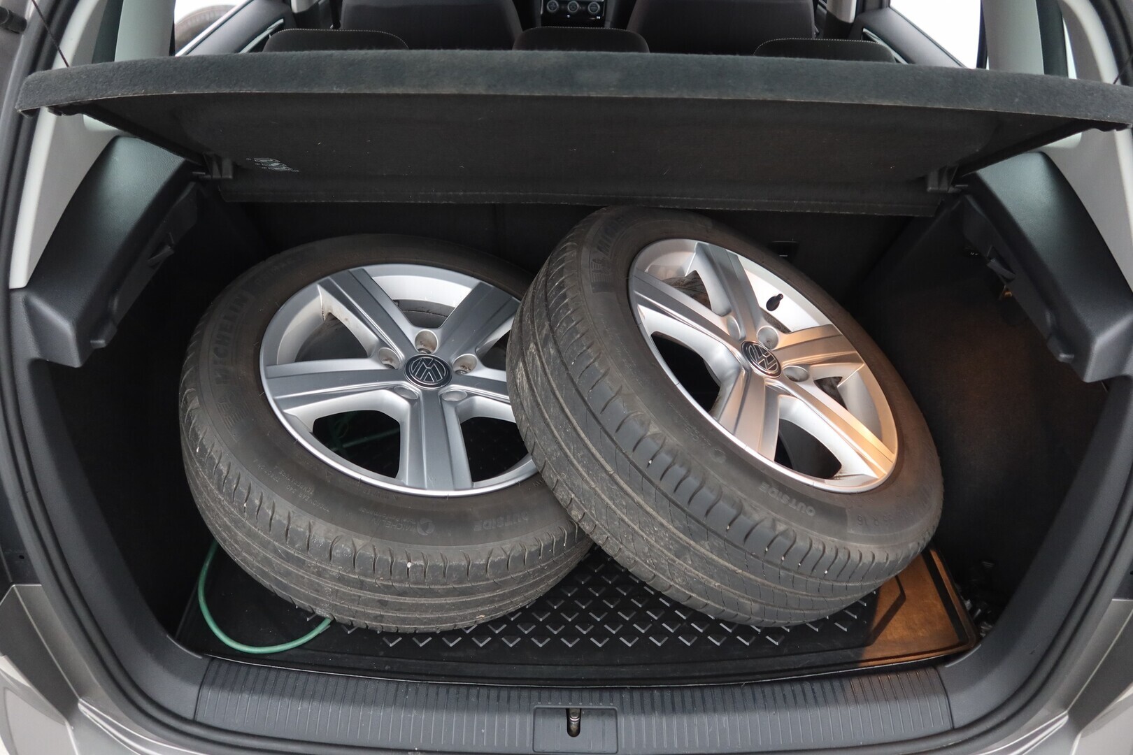 VOLKSWAGEN Golf Sportsvan 2015