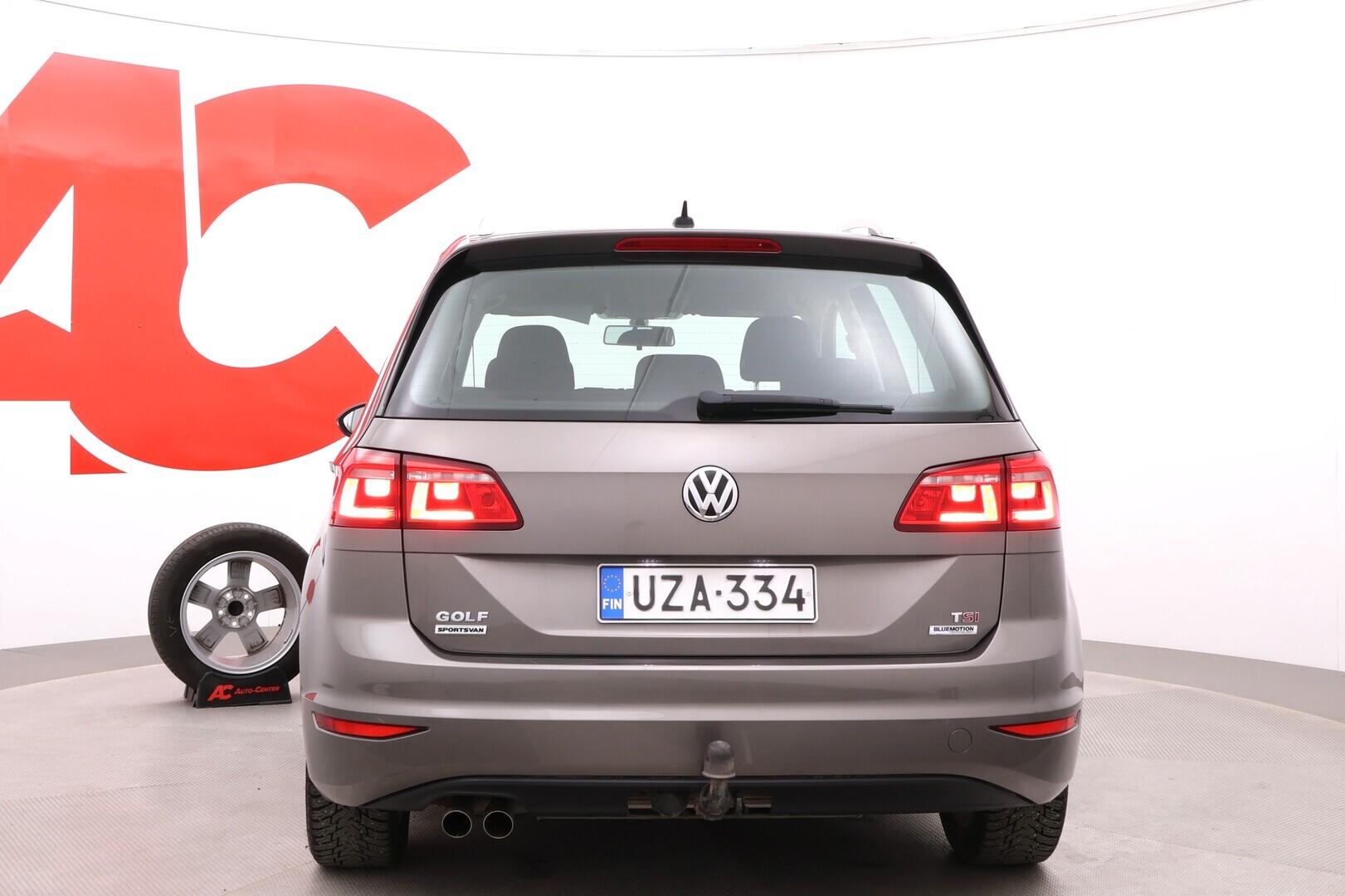 VOLKSWAGEN Golf Sportsvan 2015