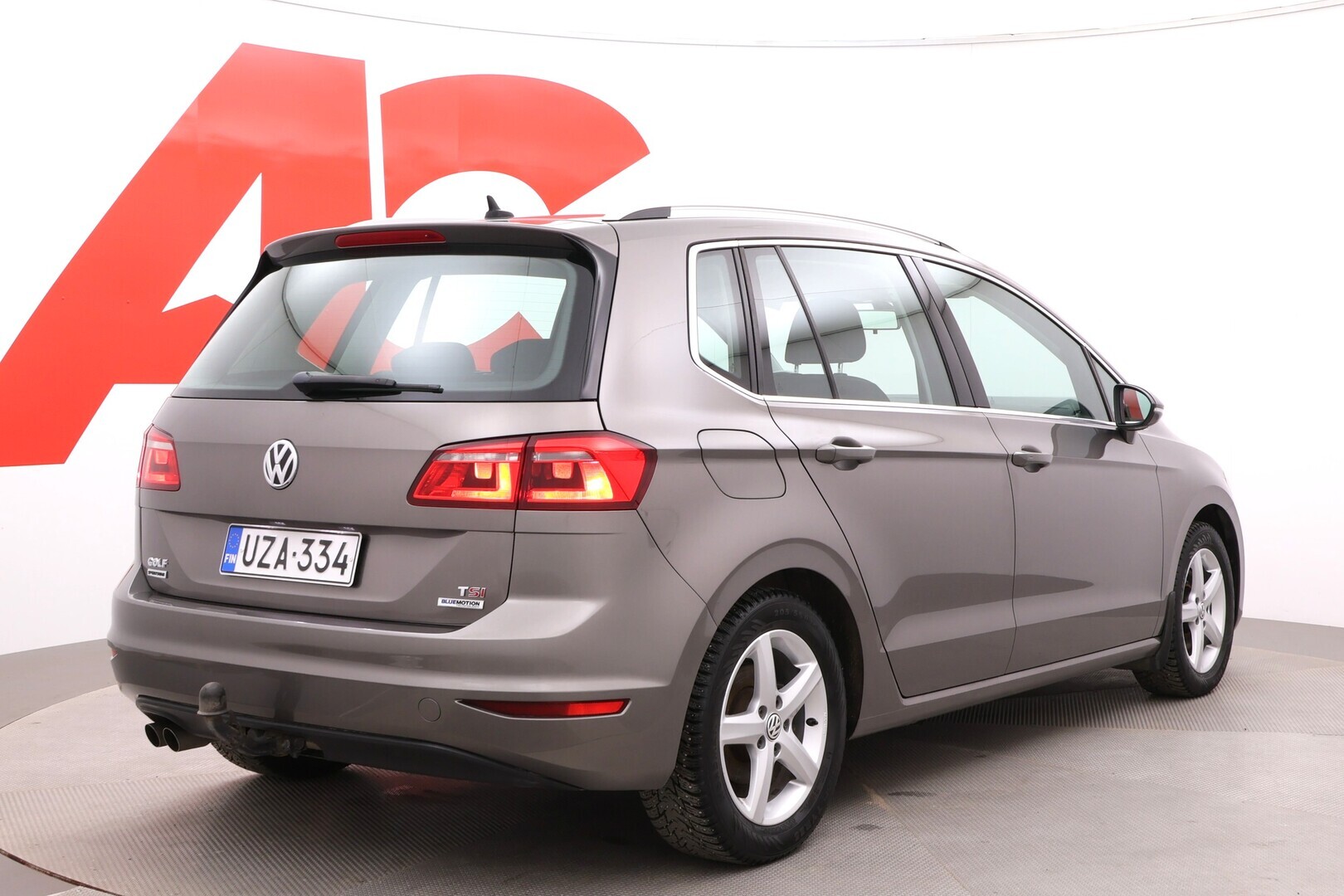 VOLKSWAGEN Golf Sportsvan 2015