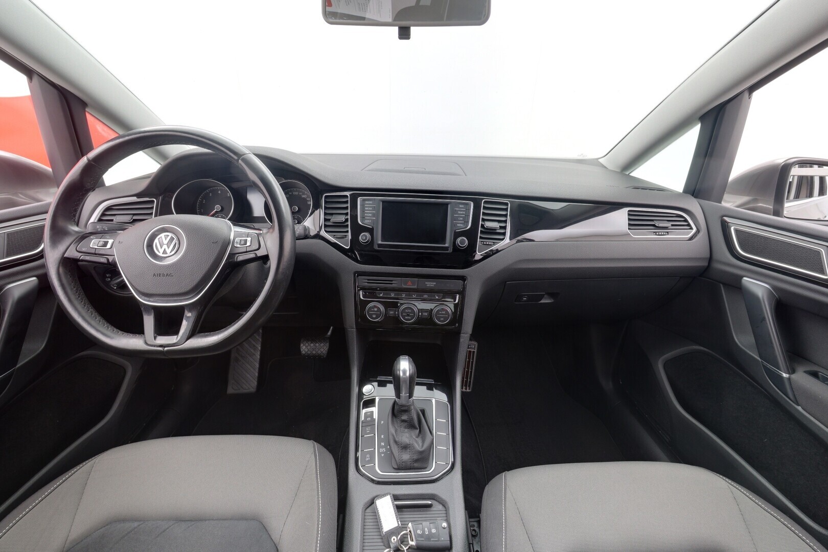 VOLKSWAGEN Golf Sportsvan 2015