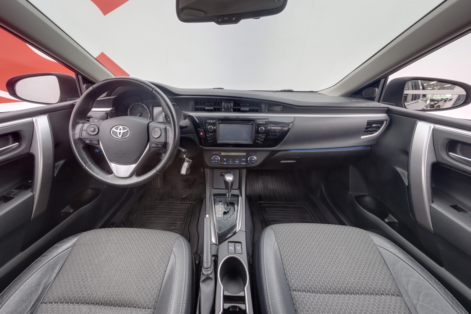 TOYOTA Corolla 2014