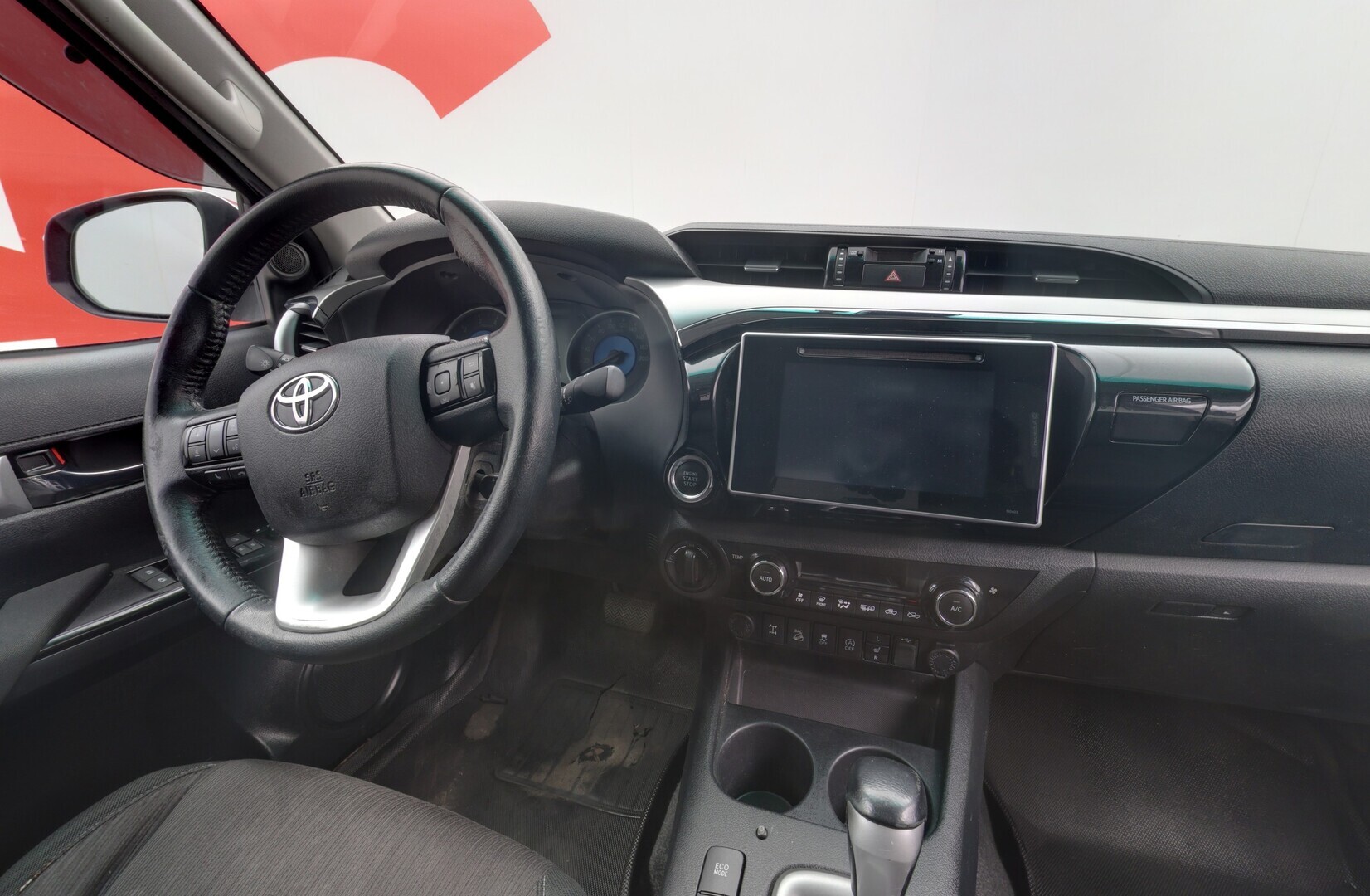 TOYOTA Hilux 2018