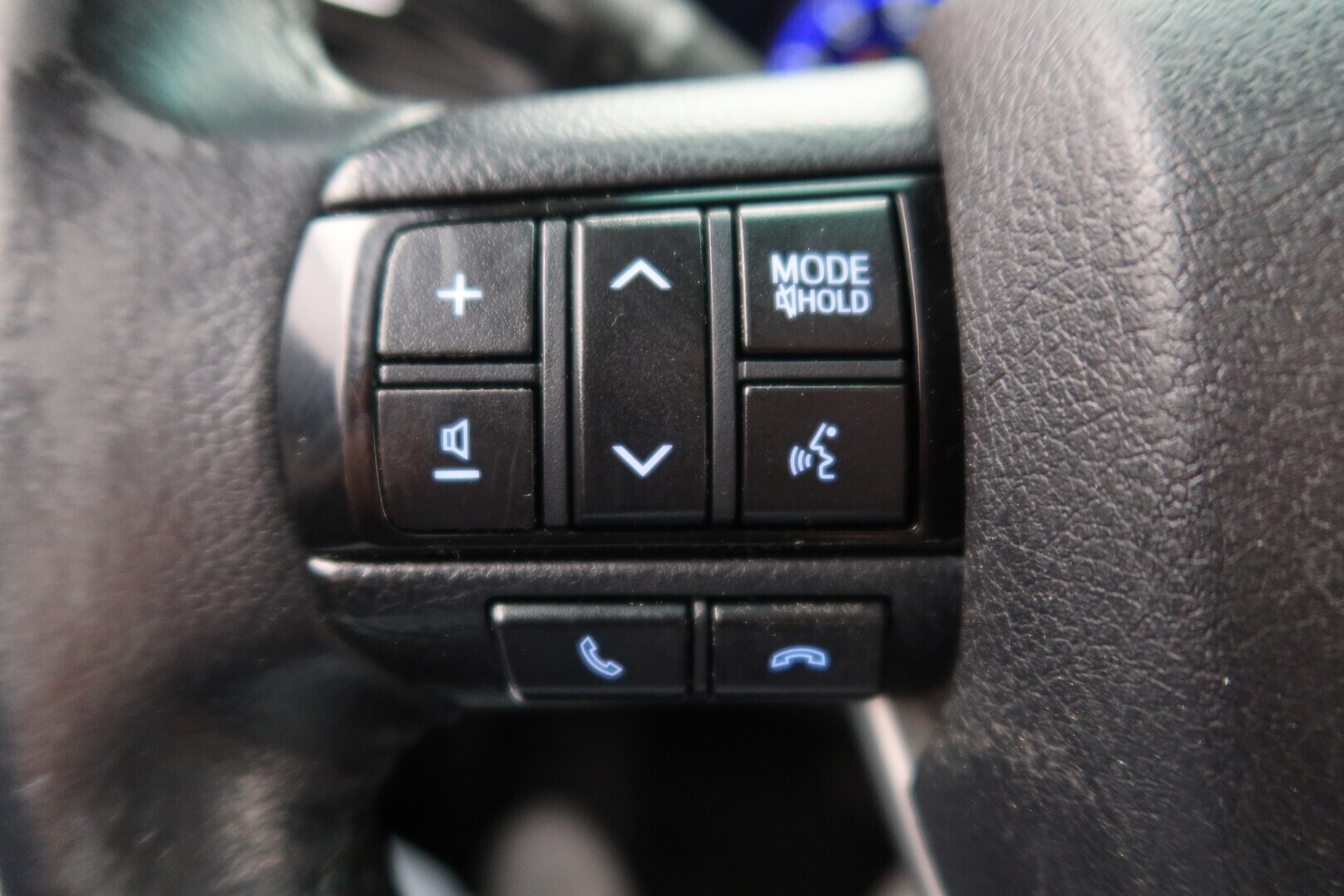TOYOTA Hilux 2018