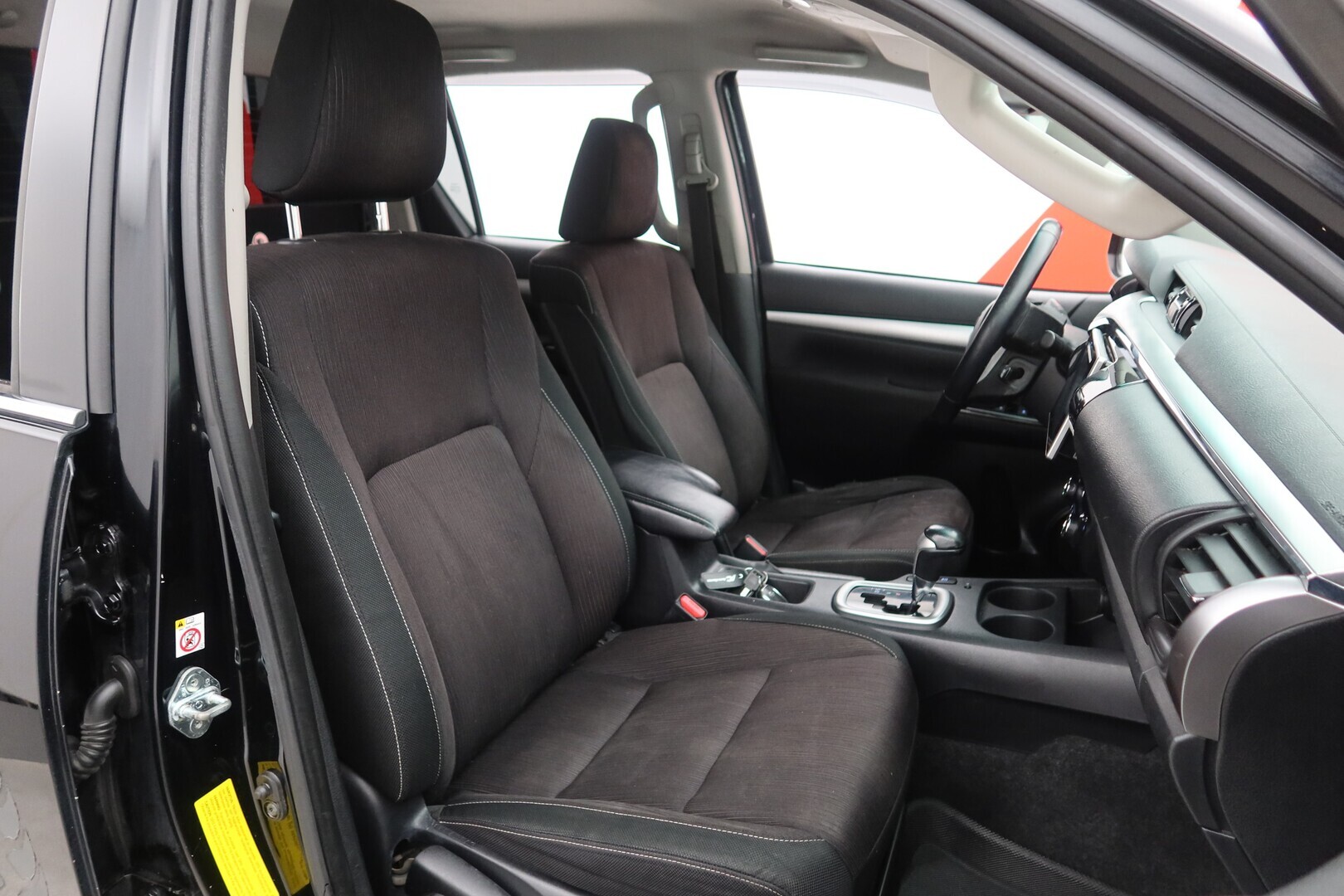 TOYOTA Hilux 2018