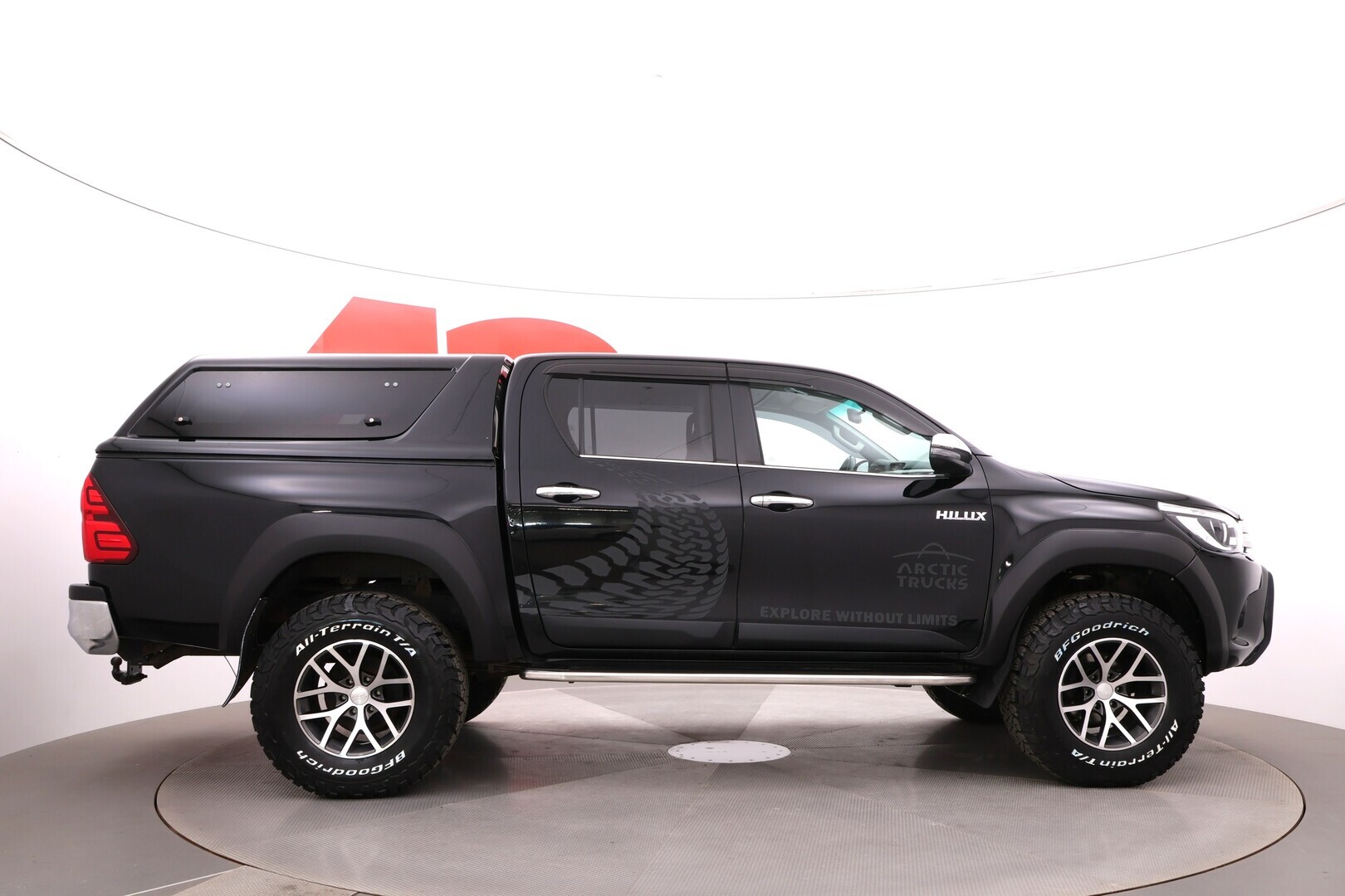 TOYOTA Hilux 2018
