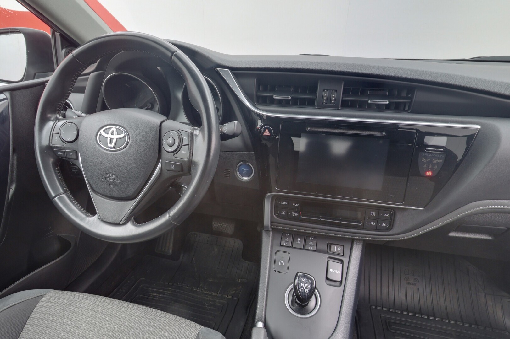 TOYOTA Auris 2018