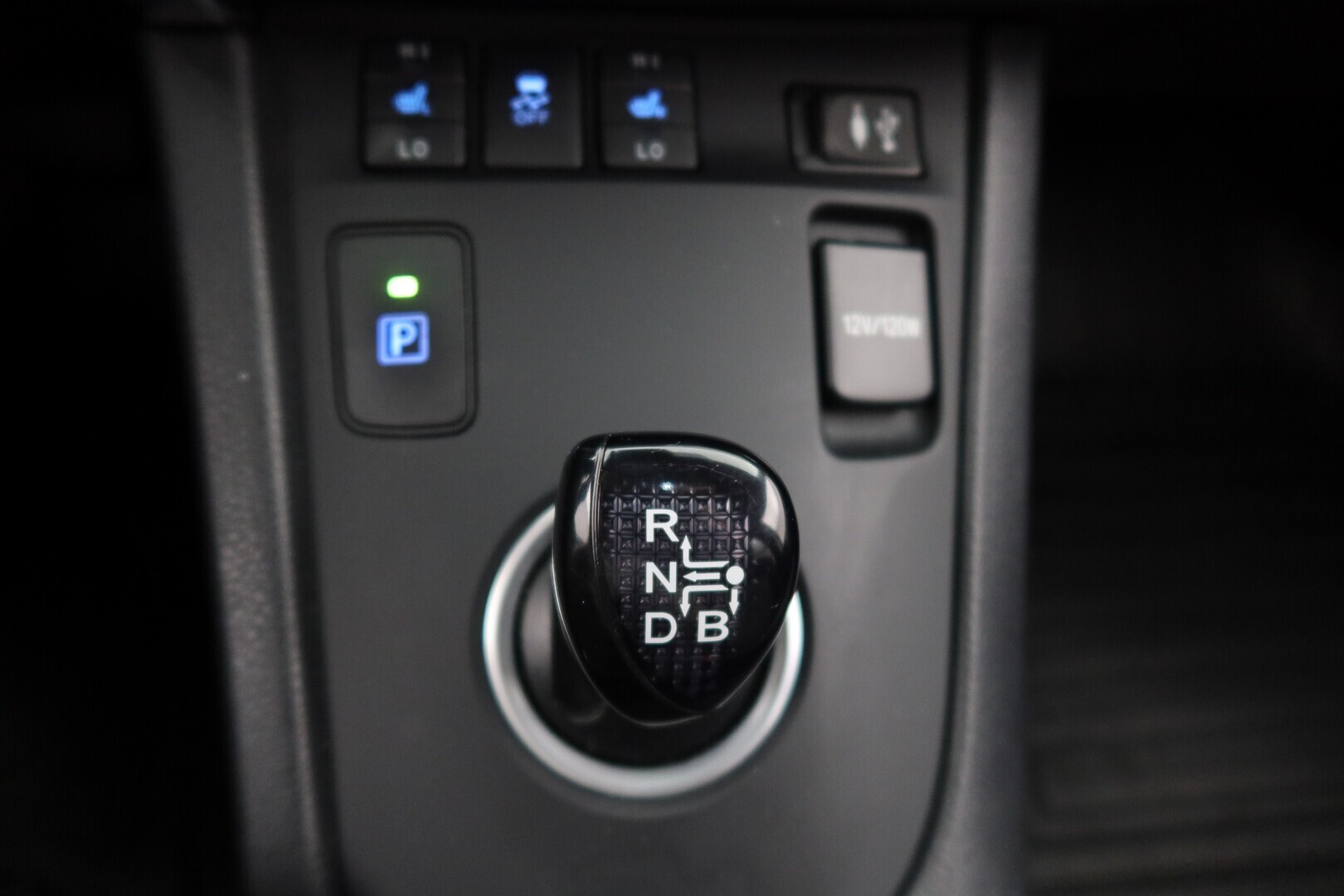 TOYOTA Auris 2018
